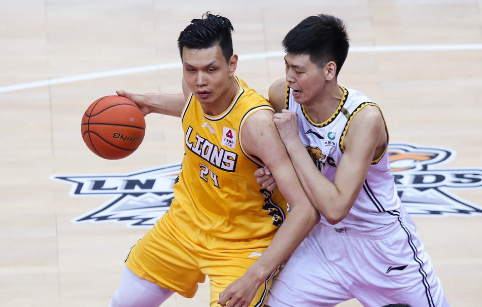 华体会app下载 -费耶诺德关键时刻更衣室发声；志在CBA常规赛名次提升；压力陡增；临场指挥获称赞的简单介绍